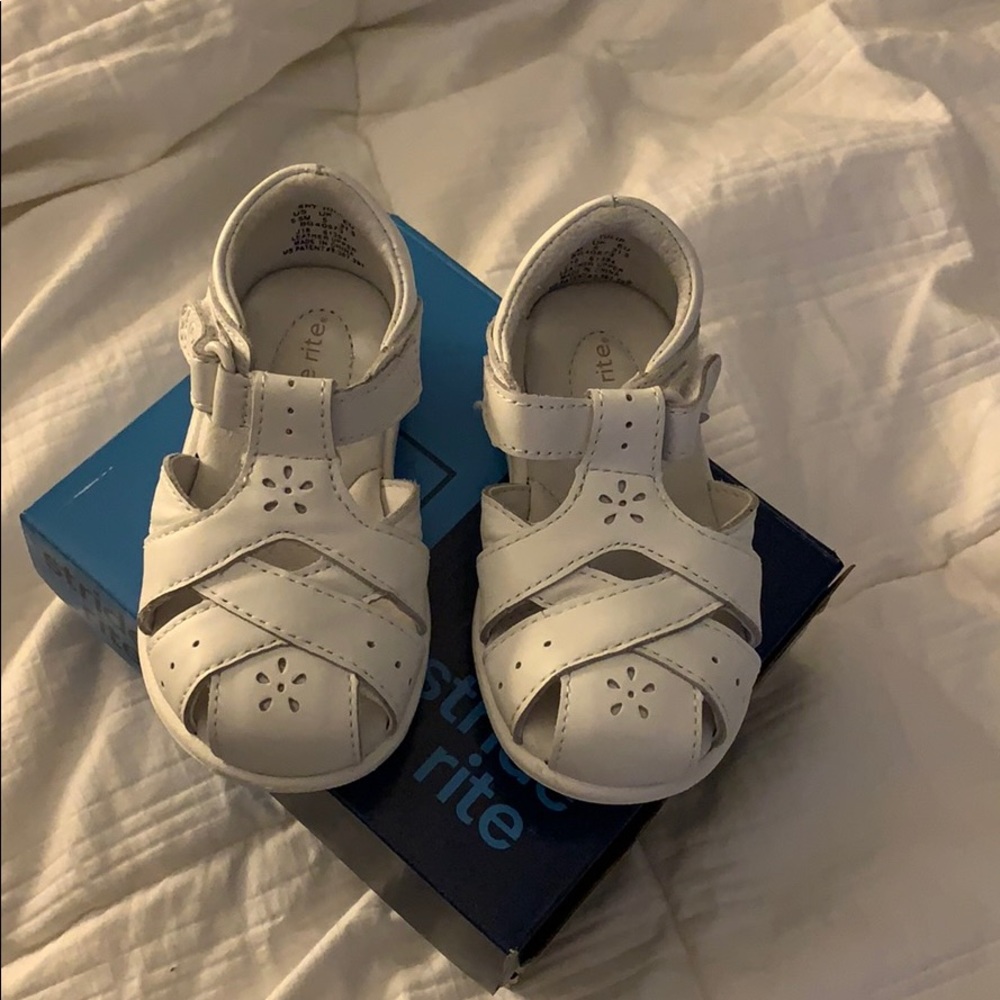 Never been warn toddler stride rite sandals